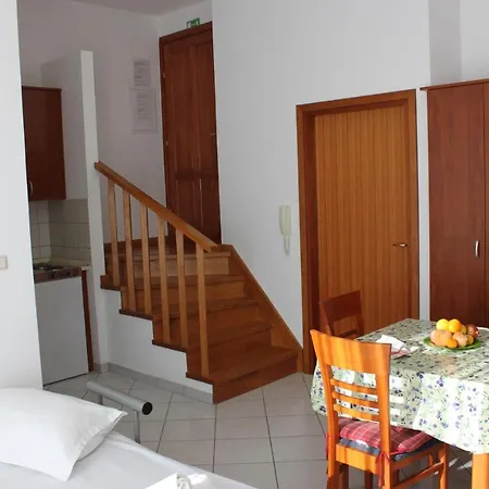 Pile 3 Apartamento Omiš